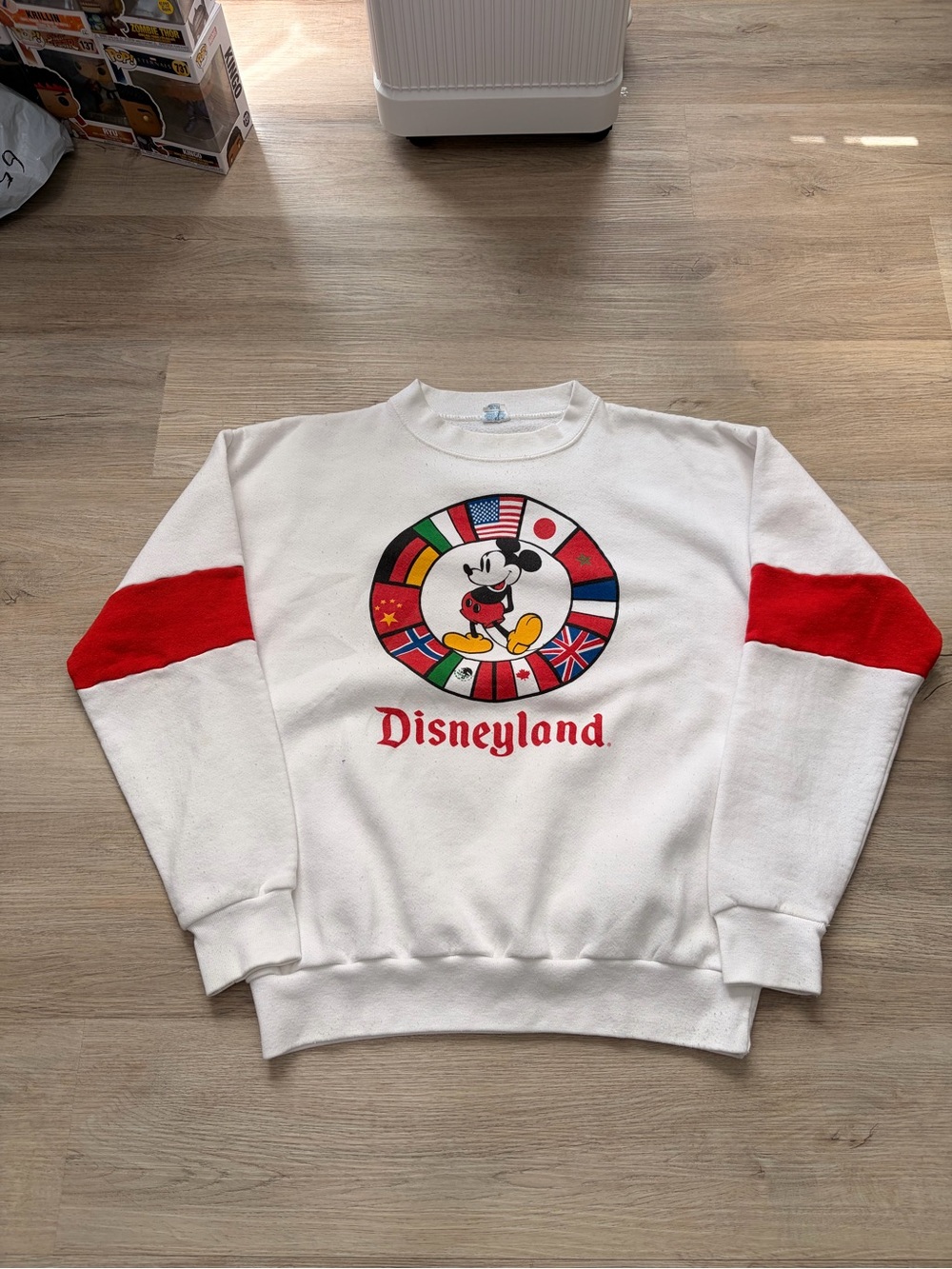 80s Disneyland red and white sweater mickey mouse